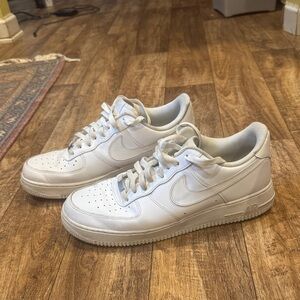 Nike White Air Force 1